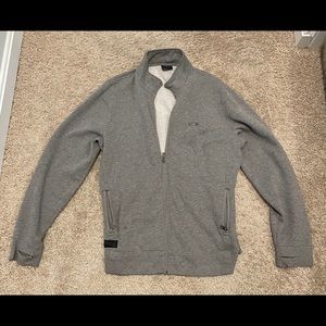 Oakley large great track jacket thumb holes